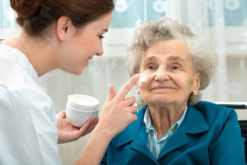 Dominion of Johnson City | Elderly woman is assisted by nurse at home